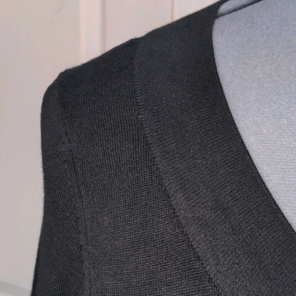 Black Short Sleeve Sweater Dress - Picture 4 of 8